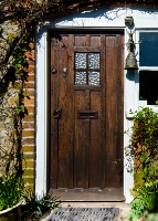 wood door w bell pull